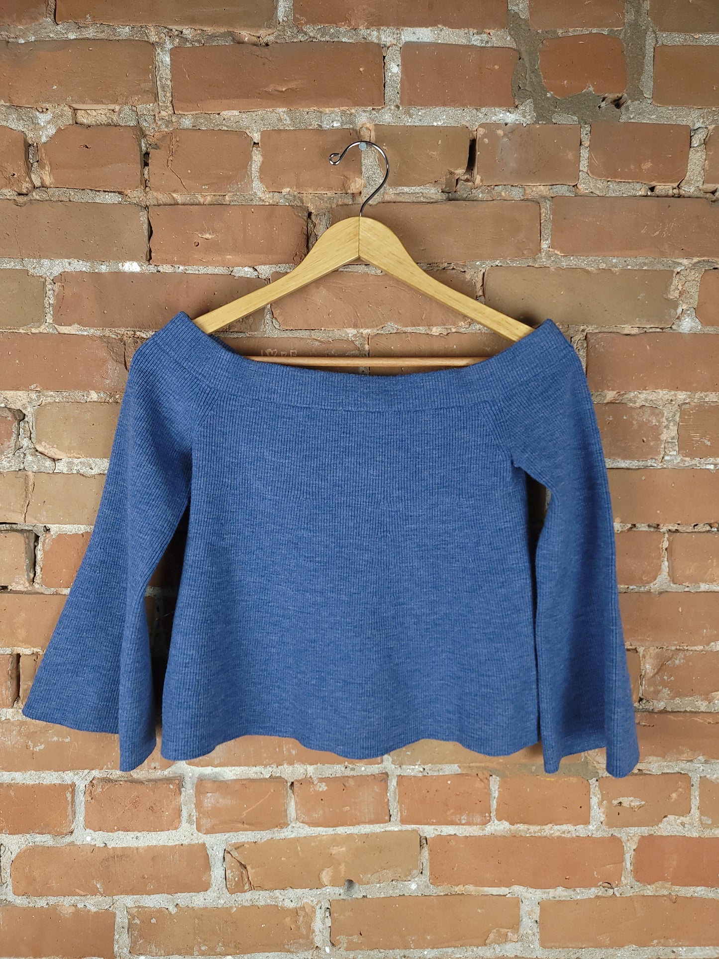 Aritzia Wilfred Off The Shoulder Knit Top