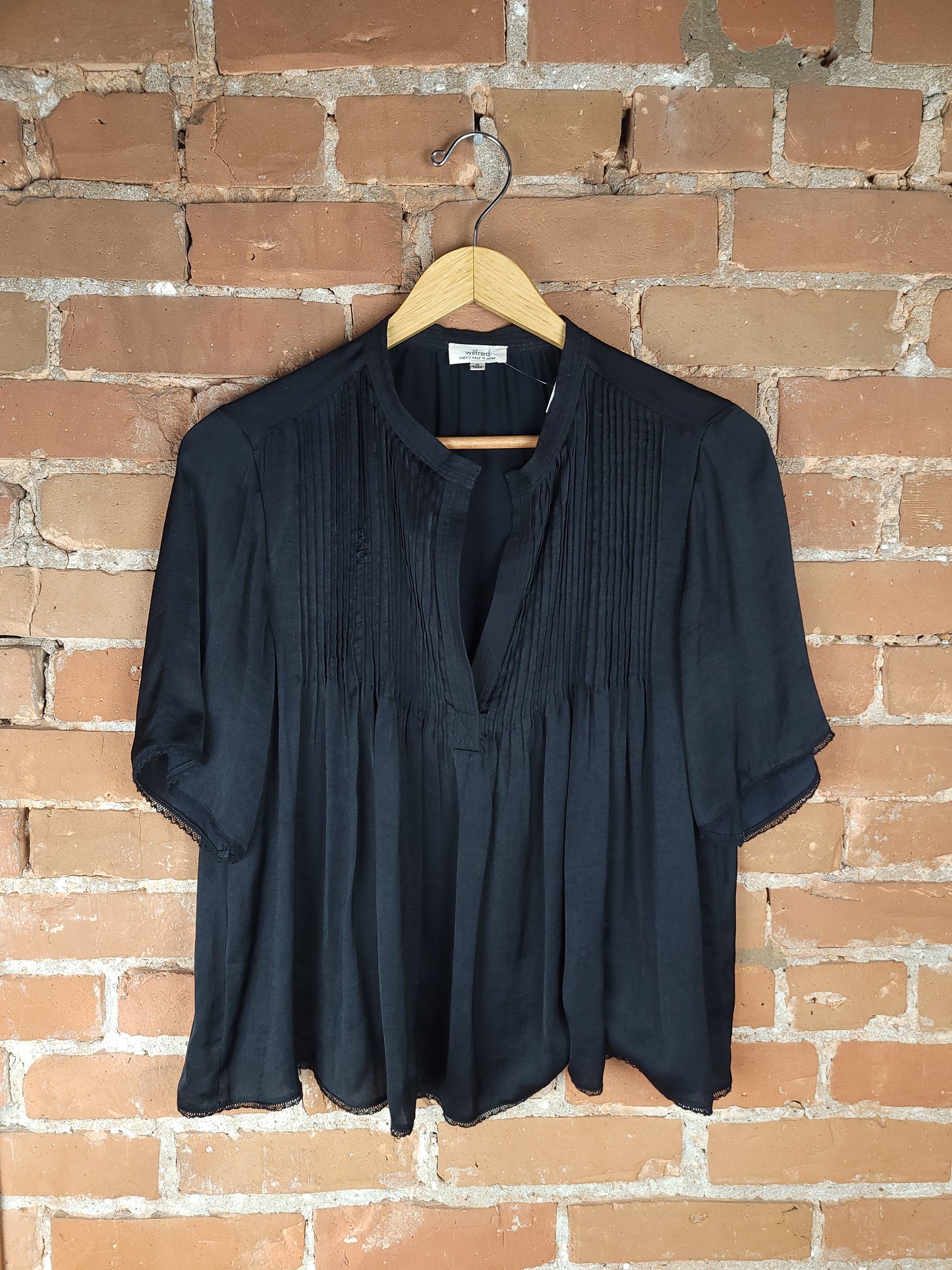 Aritzia Wilfred Silk Flared V-Neck Shirt