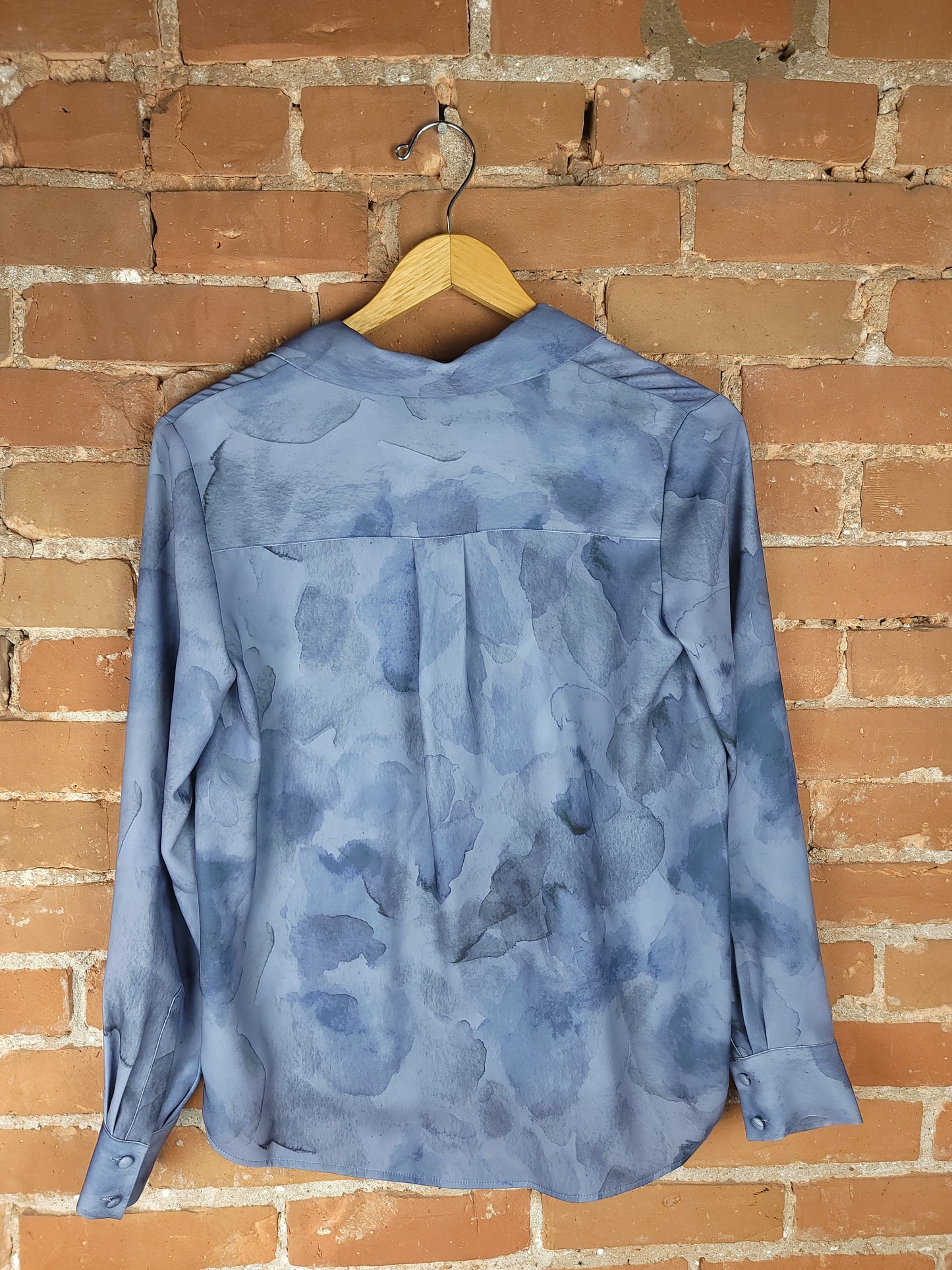 Aritzia Wilfred Button-Up, Collared Long Sleeve