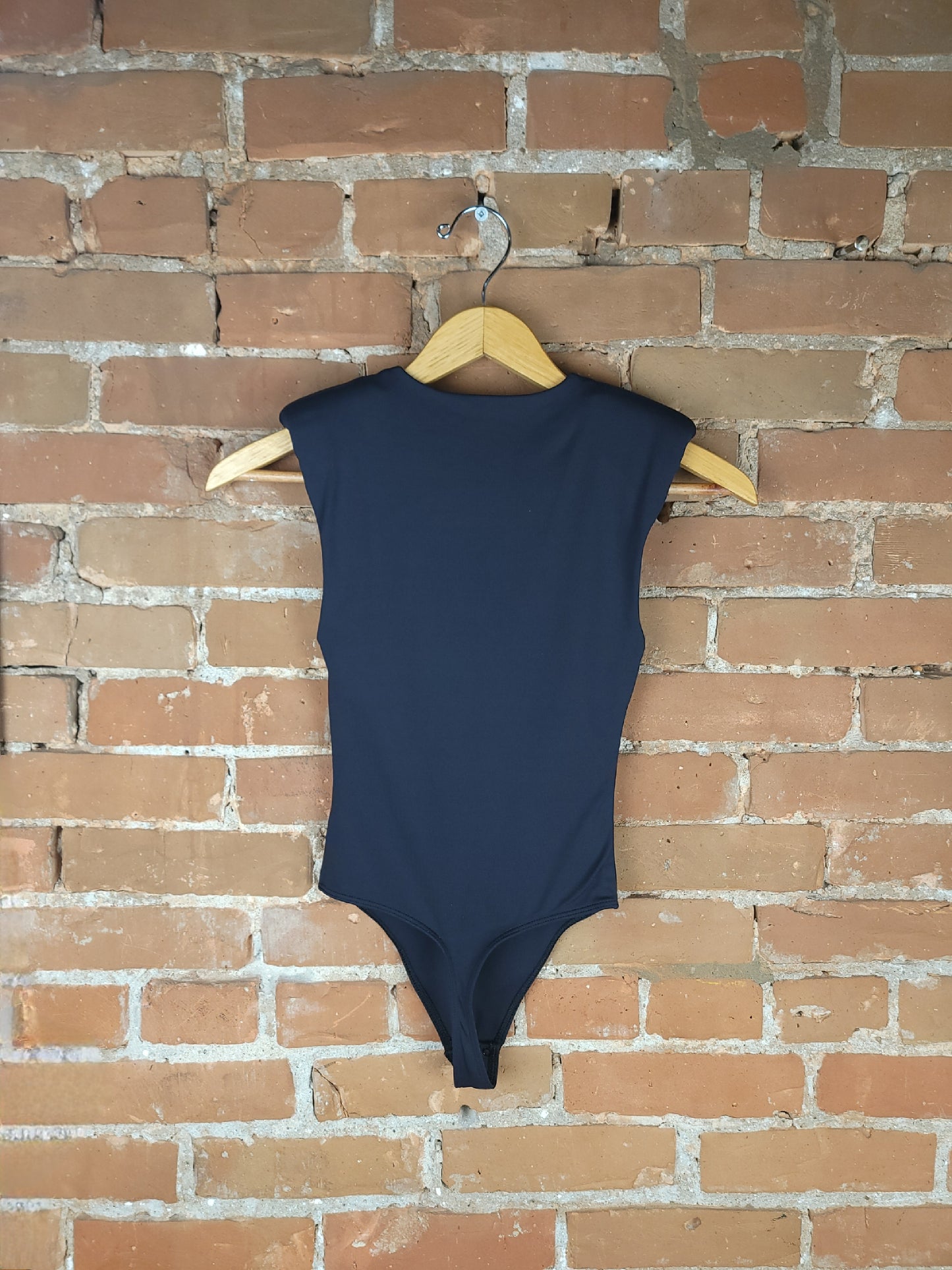 Aritzia Babaton Shoulder Padded Bodysuit