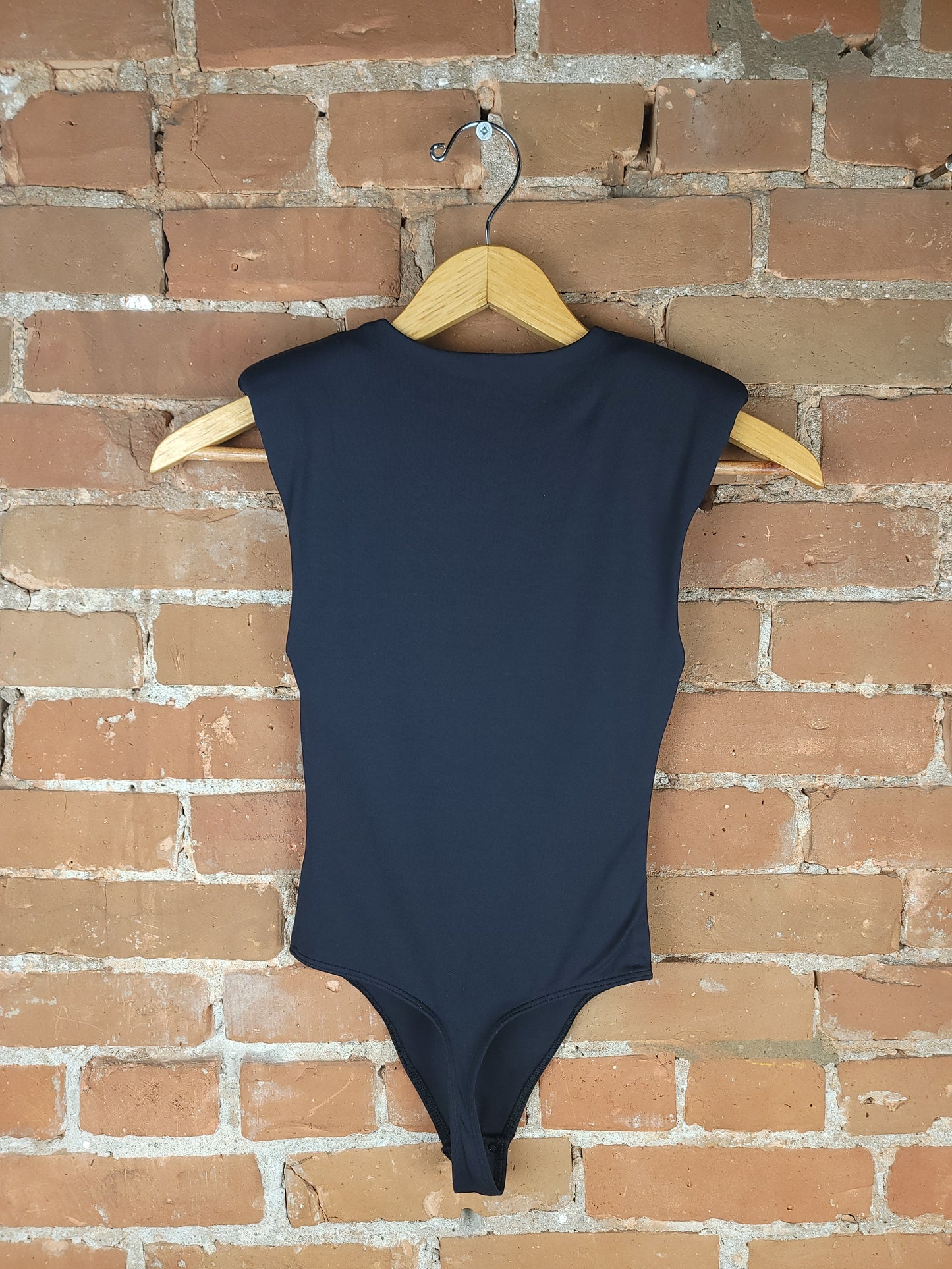 Aritzia Babaton Shoulder Padded Bodysuit