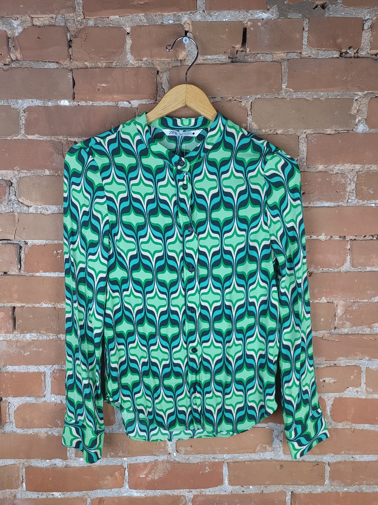 Zara Groovy Green Button-up