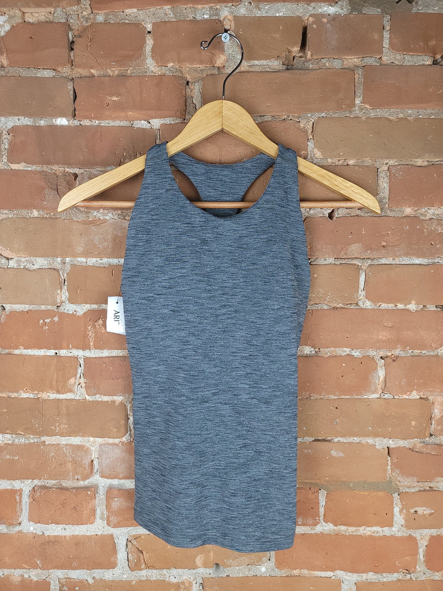 Aritzia The Constant Padded Bra Lined Sports Tank